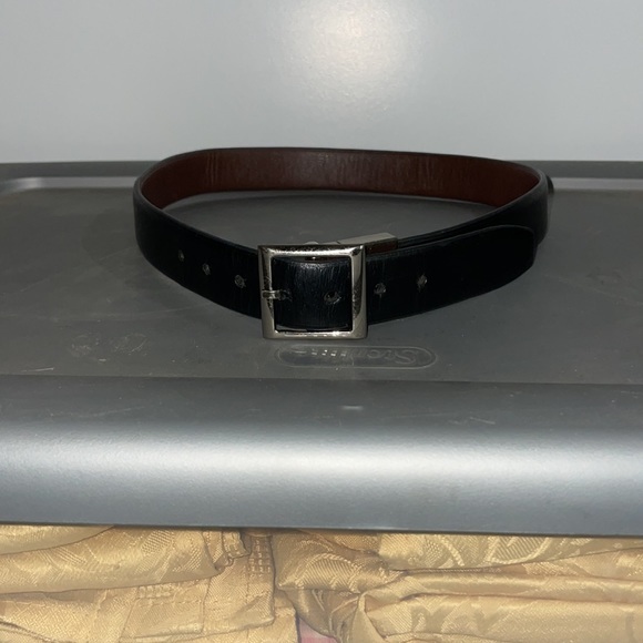 Boys Dockers reversible belt - Picture 2 of 4